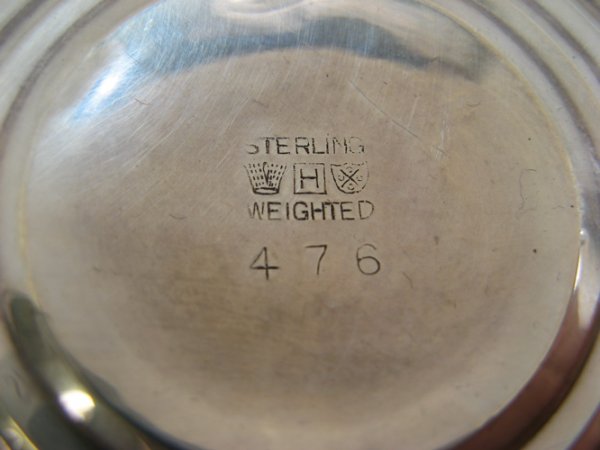 GROUP OF SIX ARTICLES OF STERLING SILVER: compote - 6
