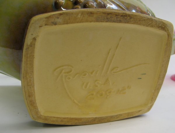 ROSEVILLE GLAZED ART POTTERY BASKET, Wincraft pat - 2