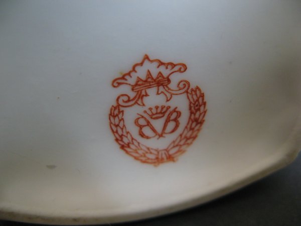 GERMAN PEARL LUSTRE AND BLUEBIRD CONDIMENT SET, 8 - 2