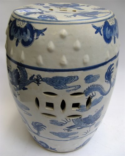 TWO CHINESE PORCELAIN BLUE AND WHITE GARDEN STOOL