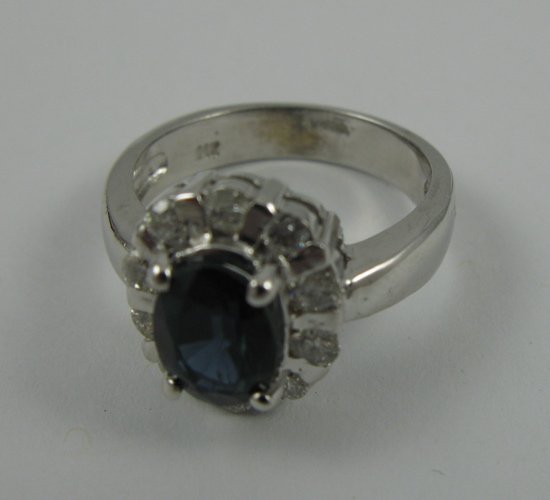 SAPPHIRE, DIAMOND AND 14K WHITE GOLD RING, center