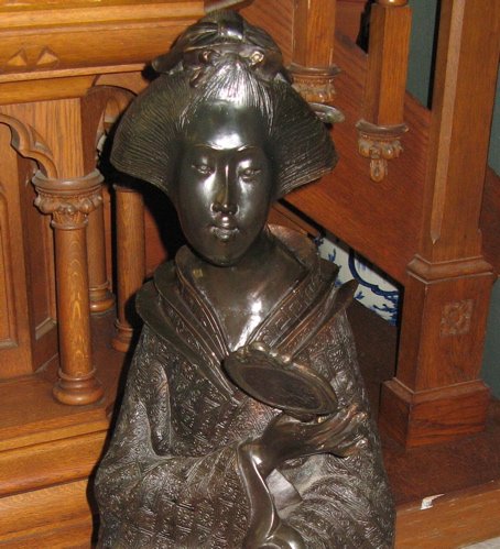 LARGE FIGURAL BRONZE SCULPTURE, the seated figure - 2