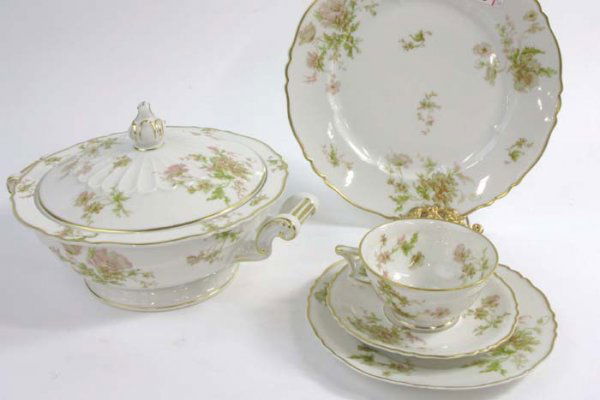 HAVILAND LIMOGES FRANCE CHINA SET, 73 pieces in t: HAVILAND LIMOGES FRANCE CHINA SET, 73 pieces in the Poppy pattern, includes 8 dinner plates, 8 salad plates, 8 bread plates, 8 fruit dishes, 6 cups, 8 saucers, 9 bouillon cups, 10 underplates, 1 round