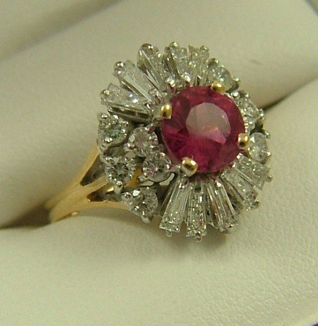 RUBY AND DIAMOND RING, 18K white and yellow gold