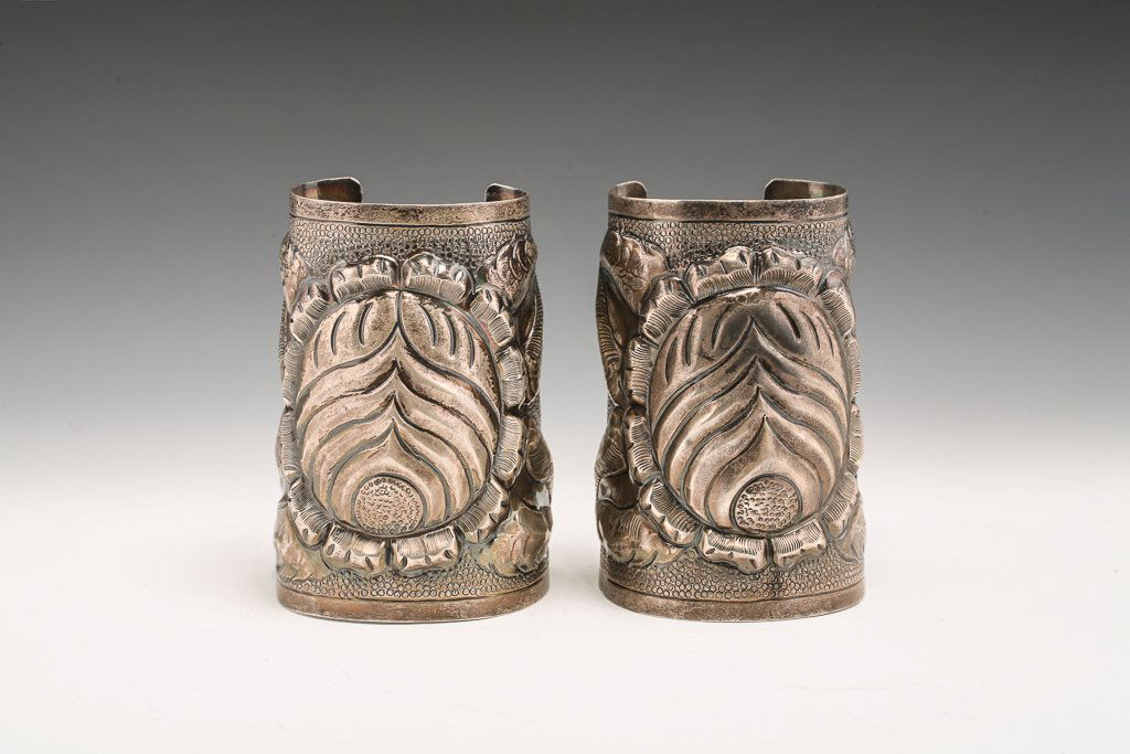 Pair Vintage Mexican Silver Arm Cuffs (1 of 5)