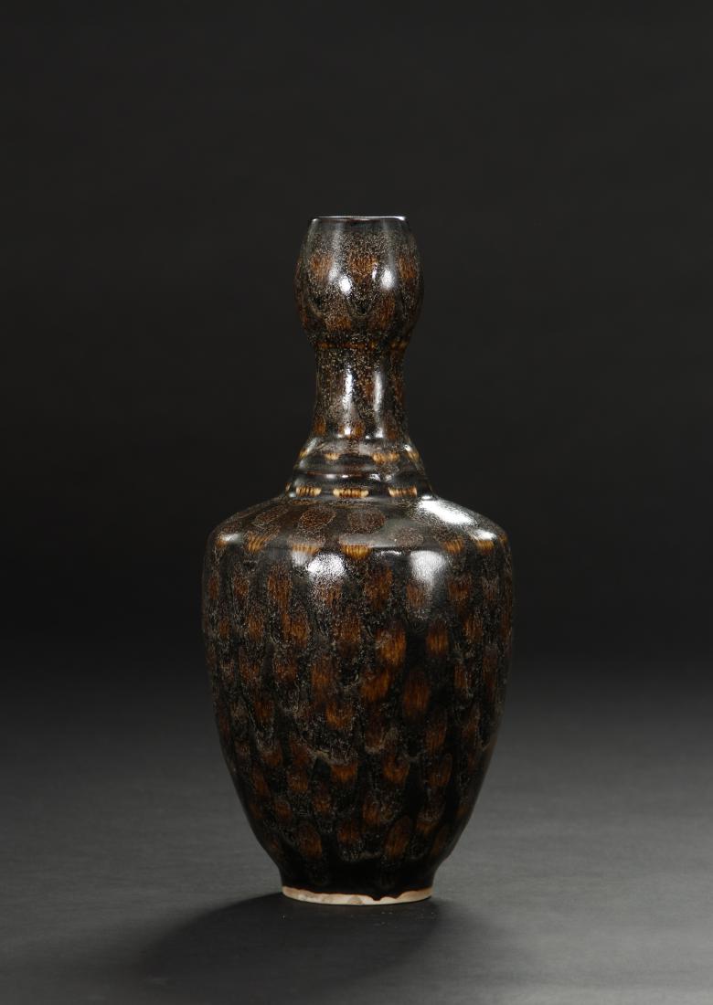 Russet-Splashed Black Glazed Garlic-Mouth Vase (1 of 6)