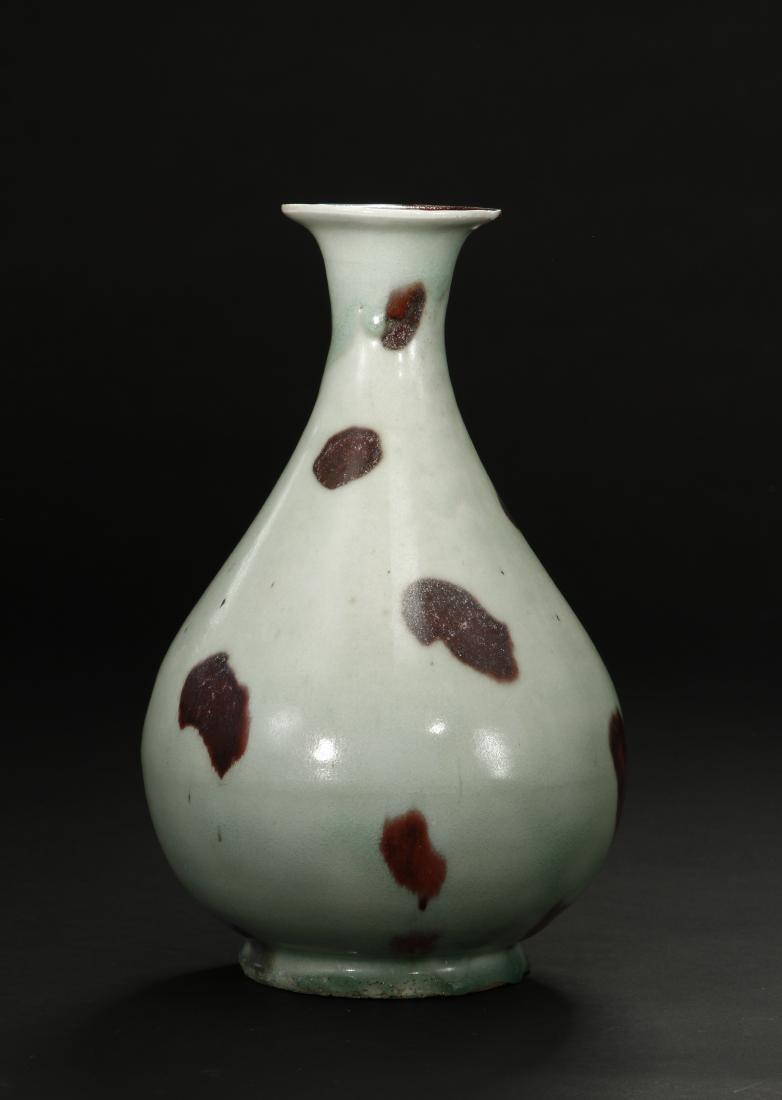 Russet-Splashed Celadon Glazed Yuhuchunping Vase (1 of 8)