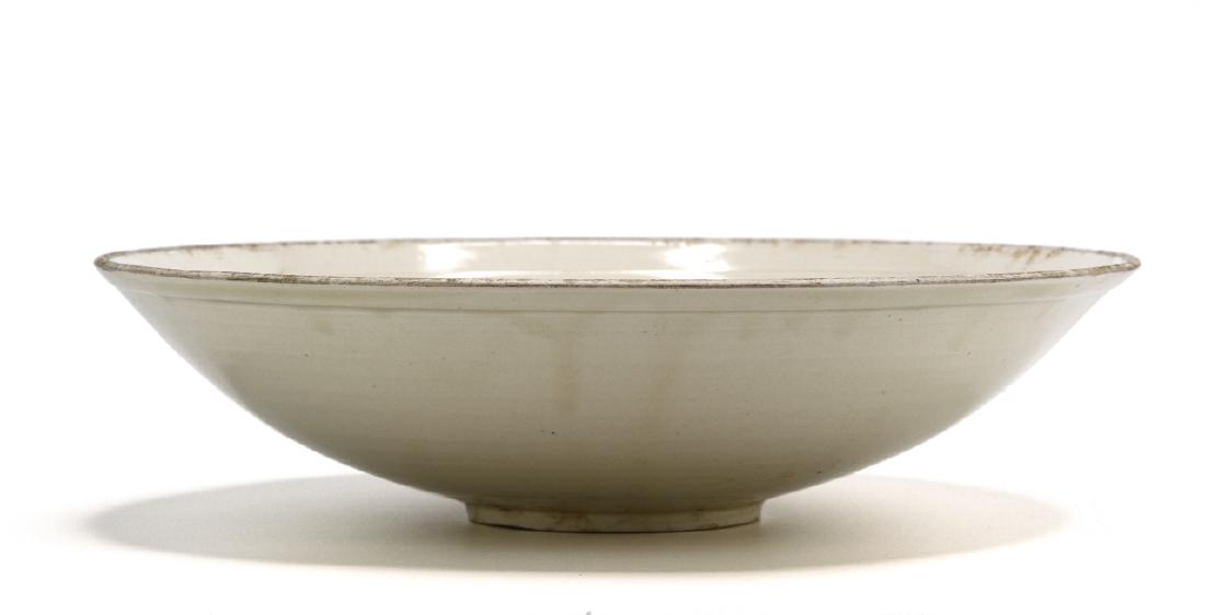 Fine Large Ting Ware Carved Bowl (1 of 13)