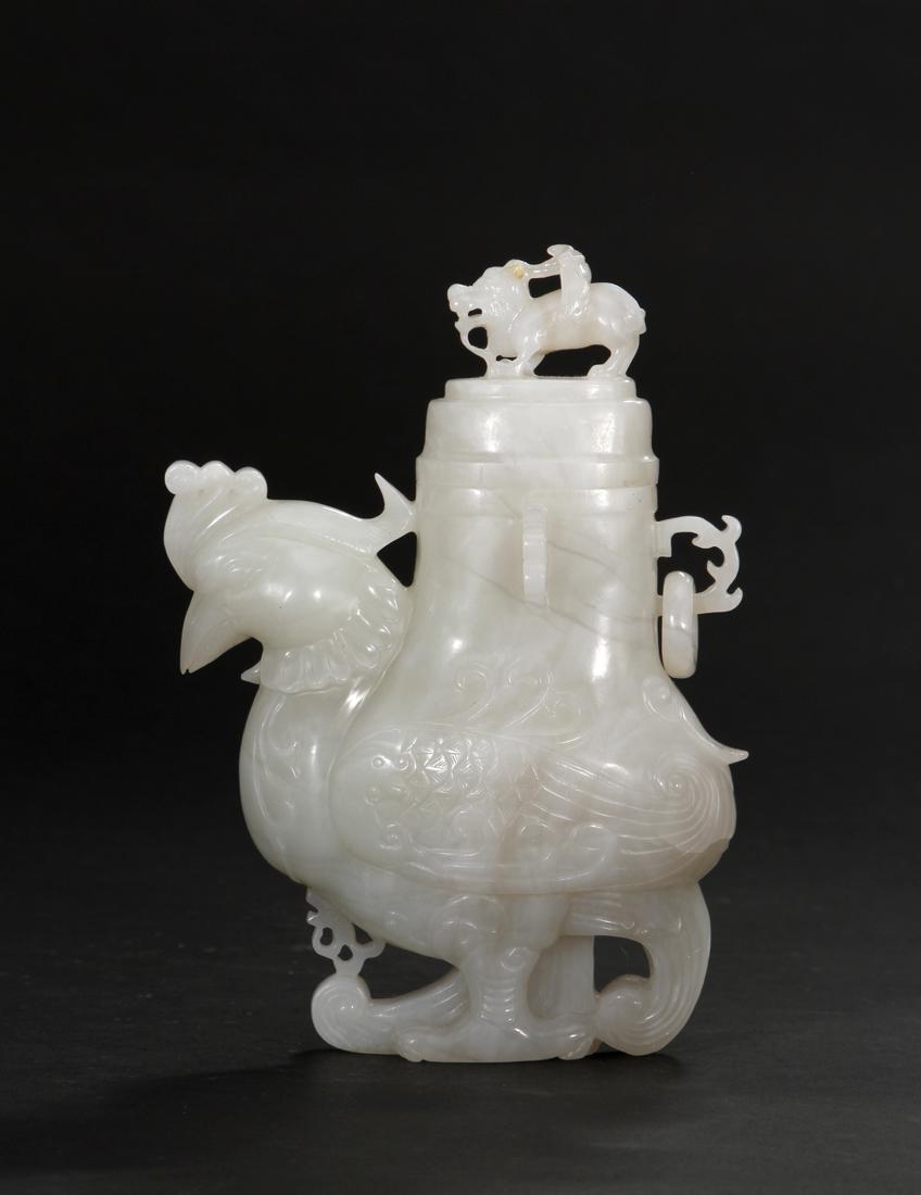 Chinese Jade 'Phoenix' Vase and Cover (1 of 6)
