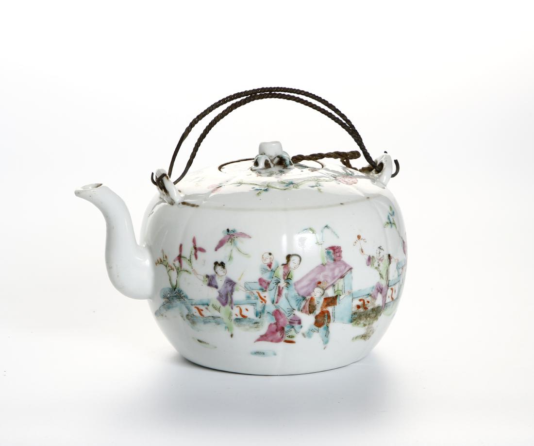 Chinese Famille Rose Teapot (1 of 8)