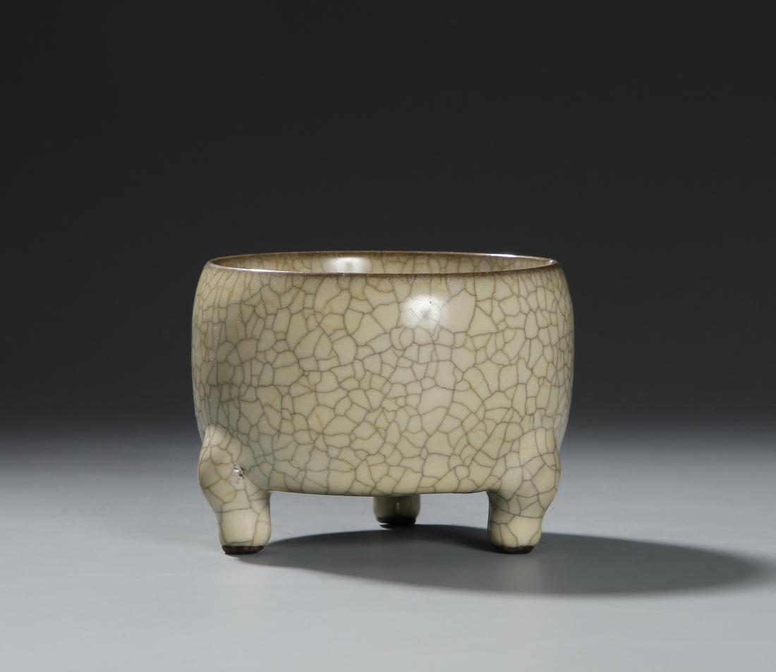 Chinese Crackle Glazed Tripod Censer (1 of 10)