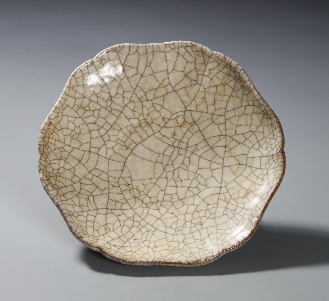 Chinese Ko-Type 'Lotus' Dish (1 of 6)