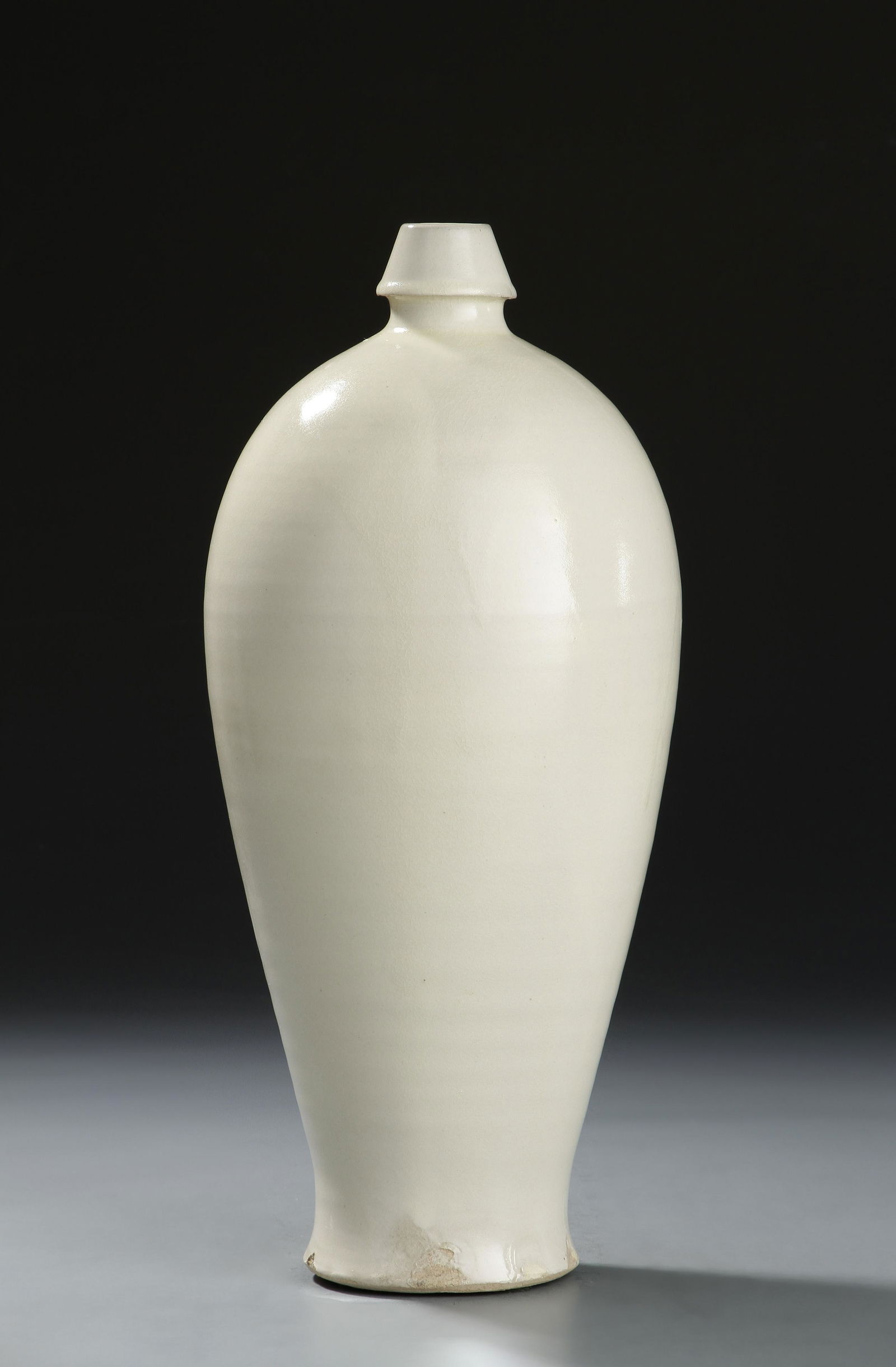 Cizhou White Ding-Type Meiping Vase (1 of 11)