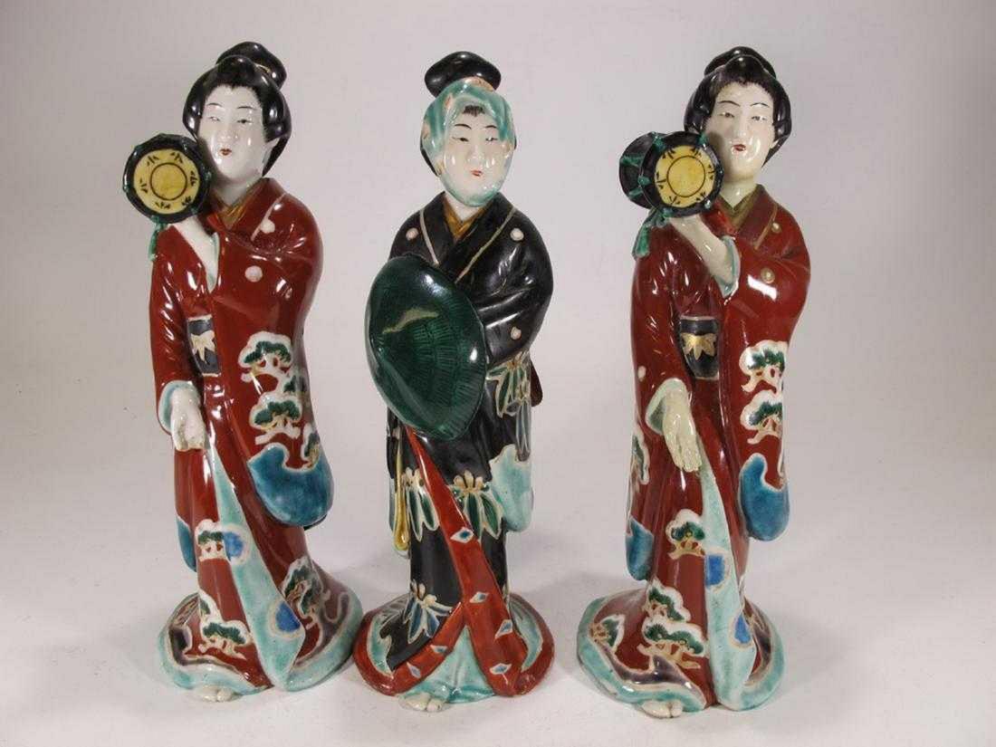Antique Japanese Imari porcelain set of 3 statues (1 of 6)