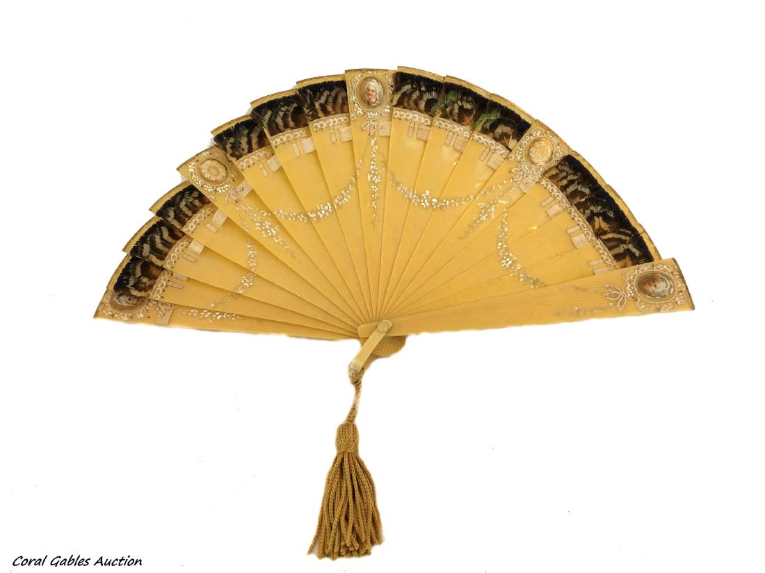 Miniature Bakelite Fan: Miniature Bakelite Fan. Measure 11"in W.