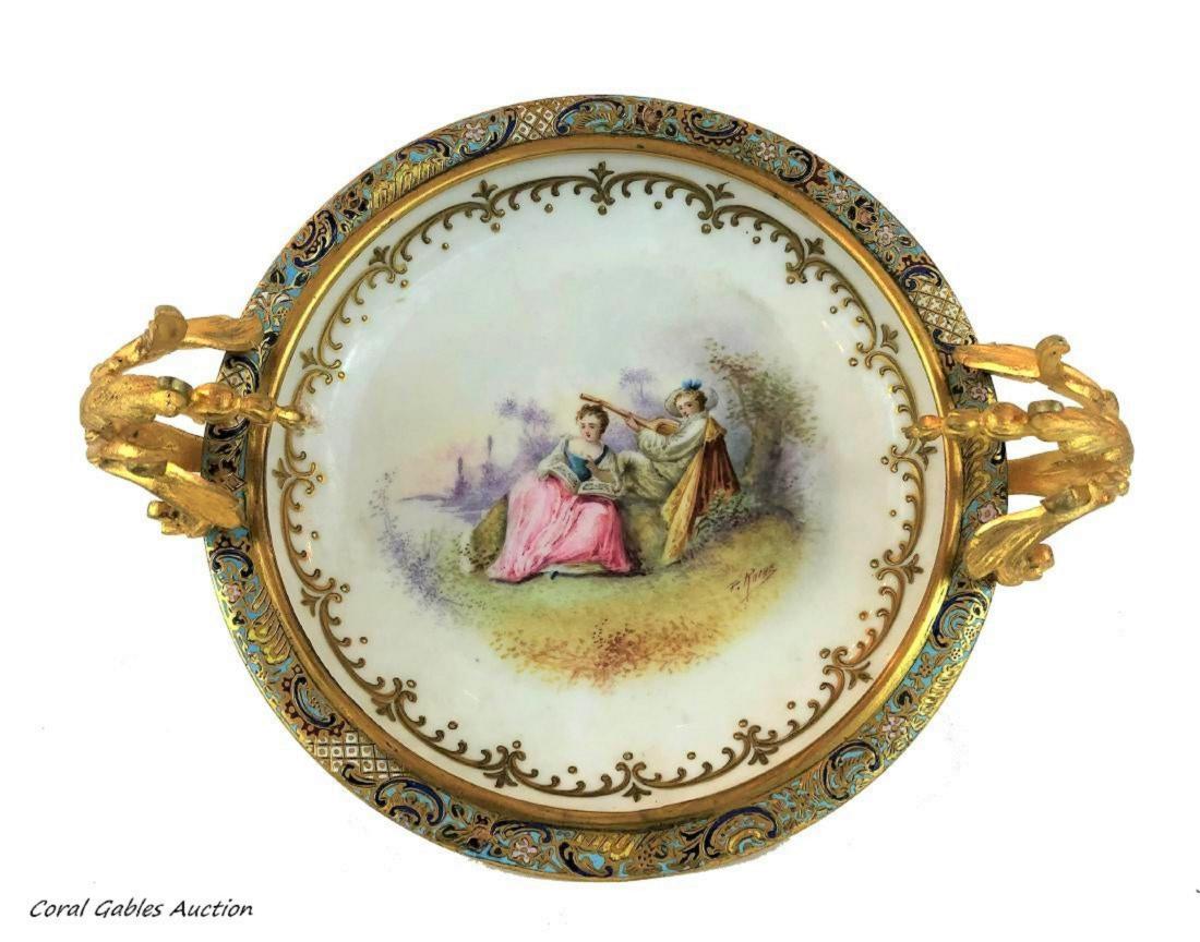 Centerpiece sevre and champleve of the 19th century: Centerpiece sevre and champleve of the 19th century. Measure 4 3/4"in H x 10 1/2"in W.
