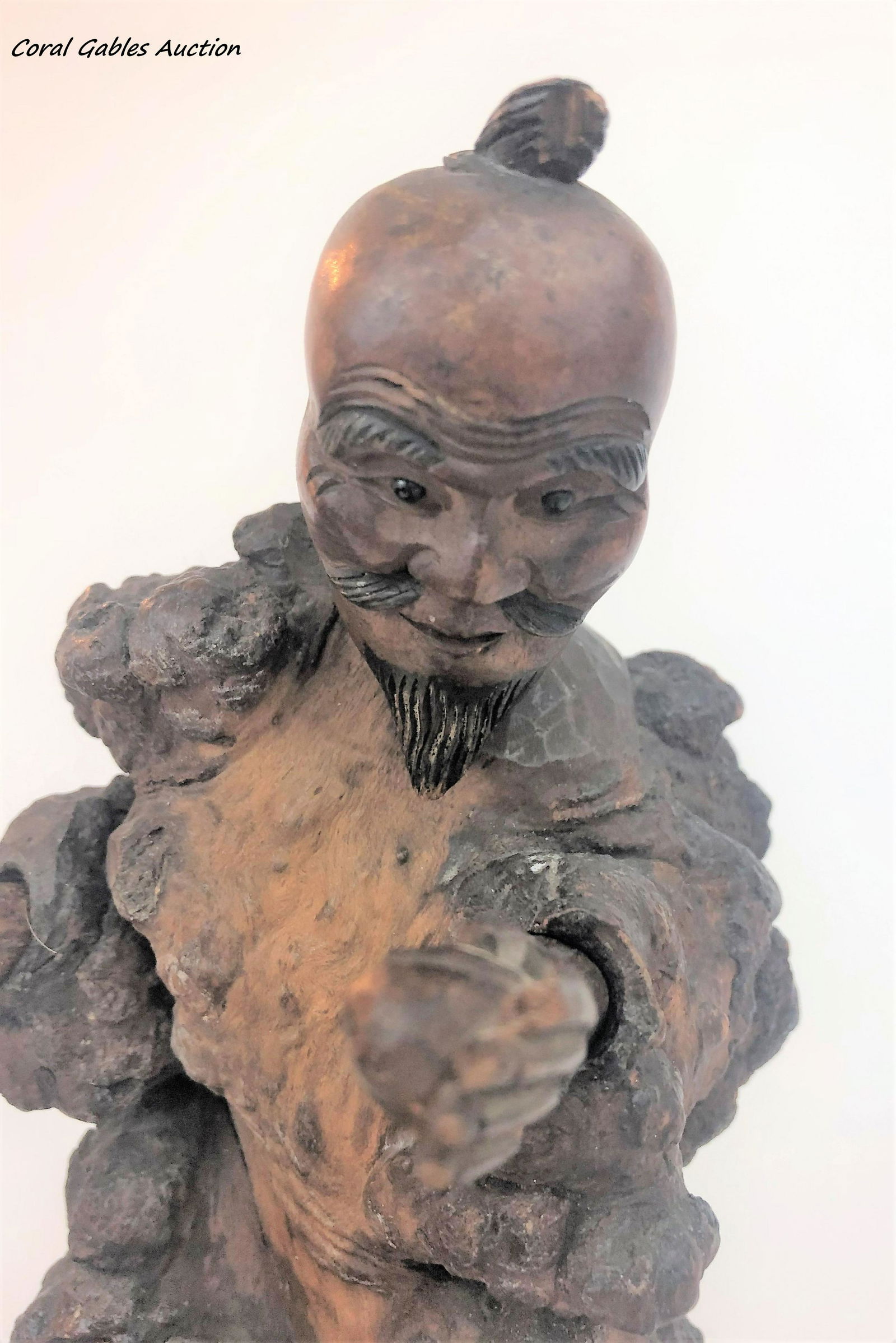 Rare chinese carving of ebony wood between the 18th and: Rare chinese carving of ebony wood between the 18th and 19th century. Measure 13"in H x 8"in W.