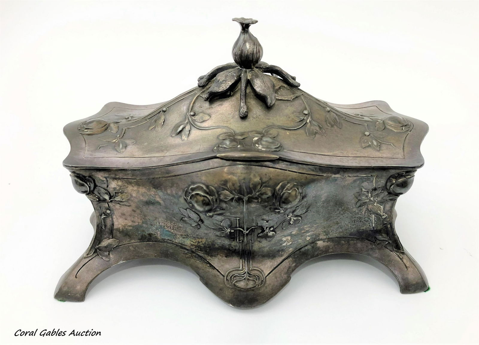 Antique silver plated box (1 of 1)