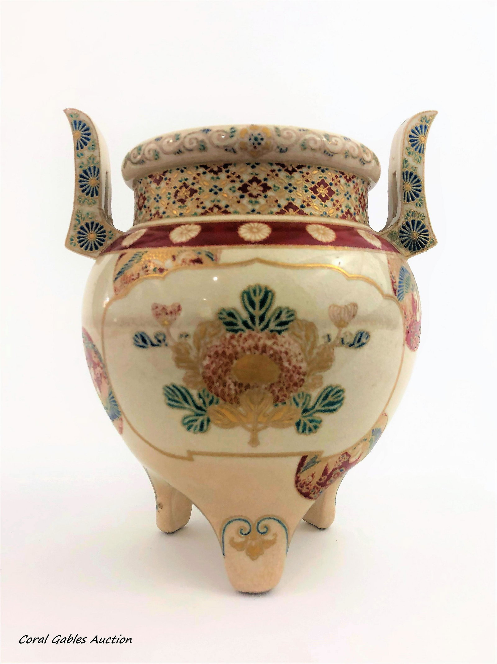 18 or 19 century Chine Porcelain Tripod Censer Mark (1 of 1)