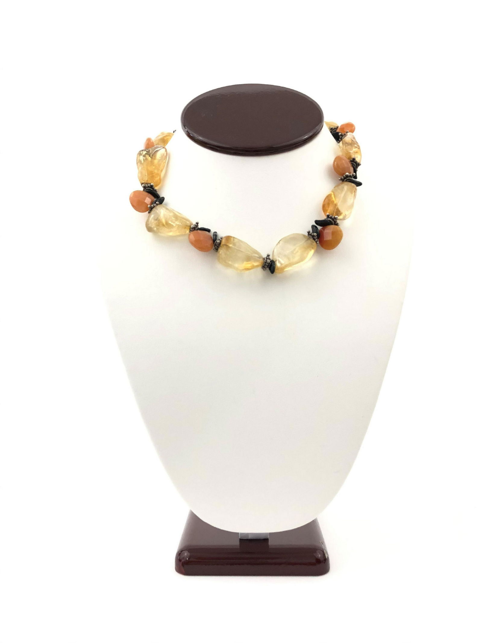 1960's Agate, Citrine and Sterling Silver Necklace.: 1960's Agate, Citrine and Sterling Silver Necklace. Measure 15"in W.
