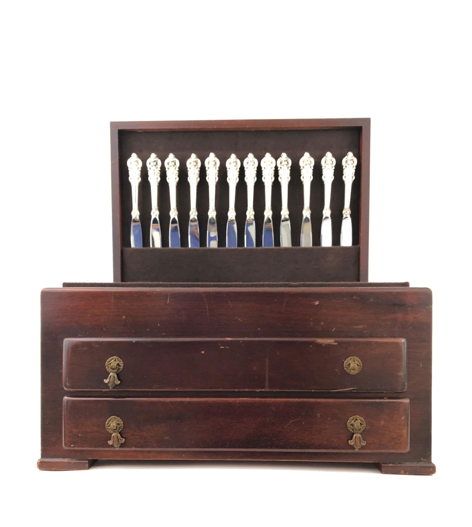 Wallace Sterling Grande Baroque Flatware Set (1 of 4)