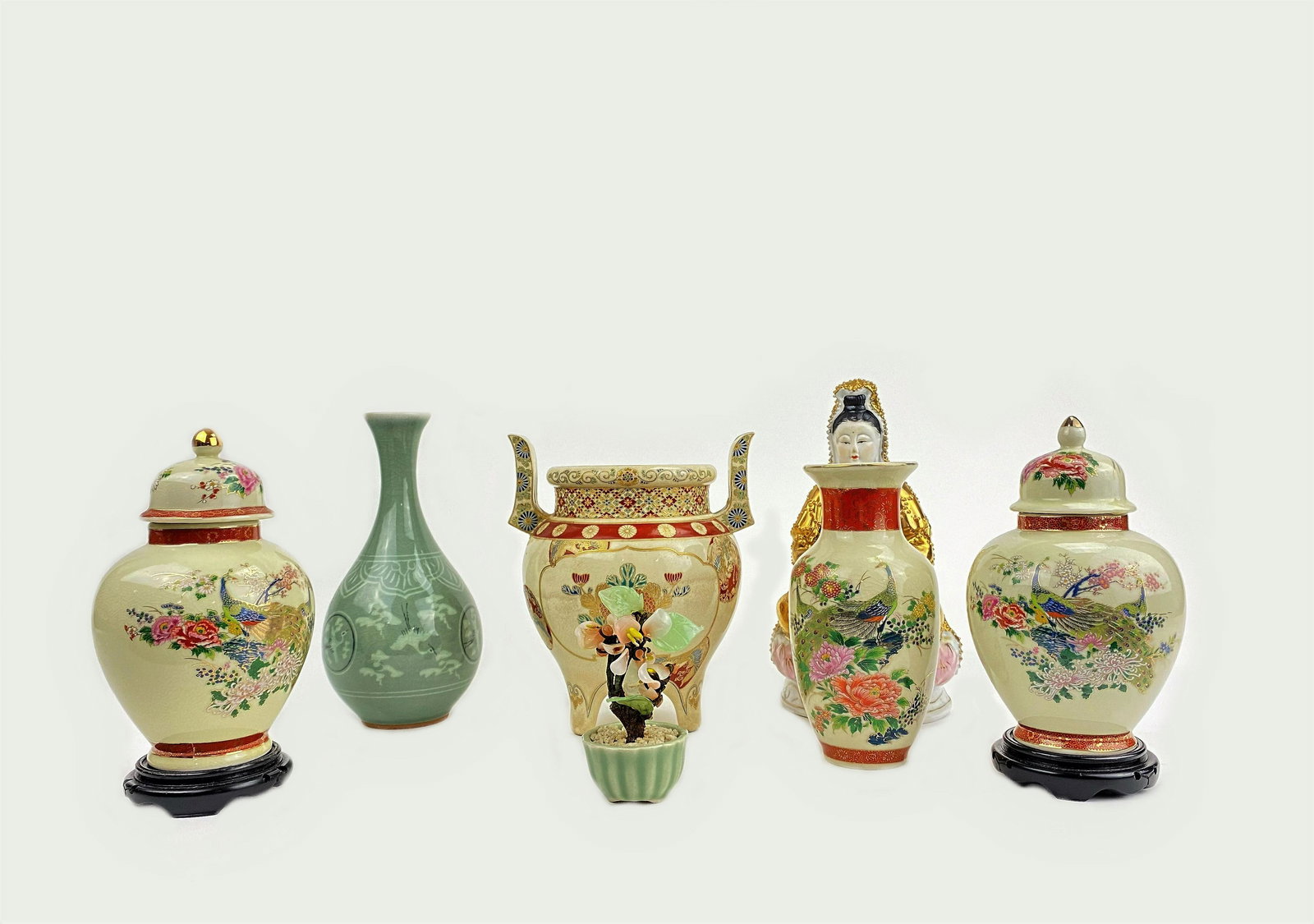 Lot of Seven Japanese Collectibles Pieces (1 of 4)