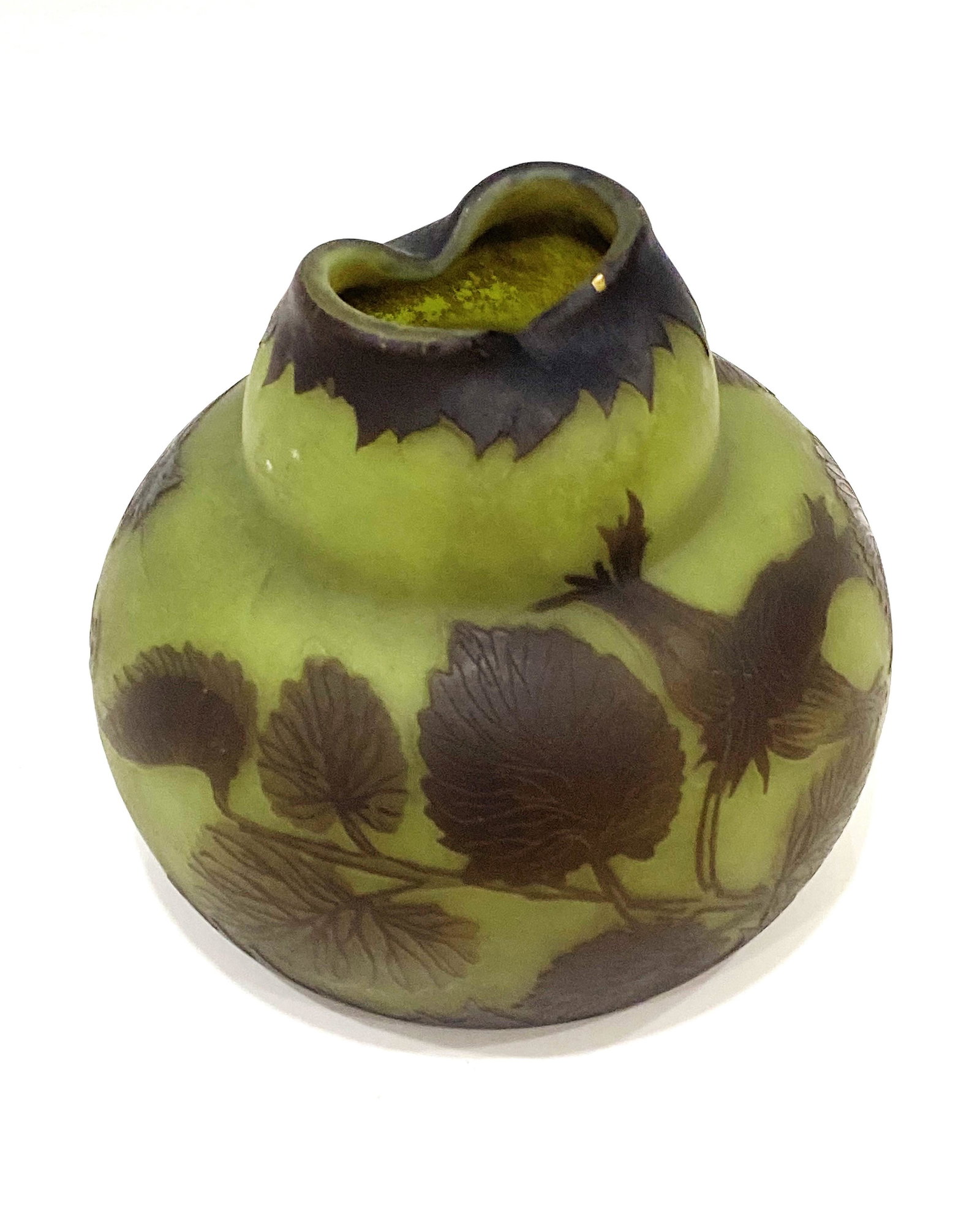 Richard Cameo Glass Blackberry Vase c1925 (1 of 4)