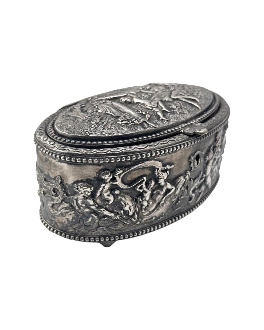 Vintage Ornate Embossed Oval Silver Box (1 of 11)