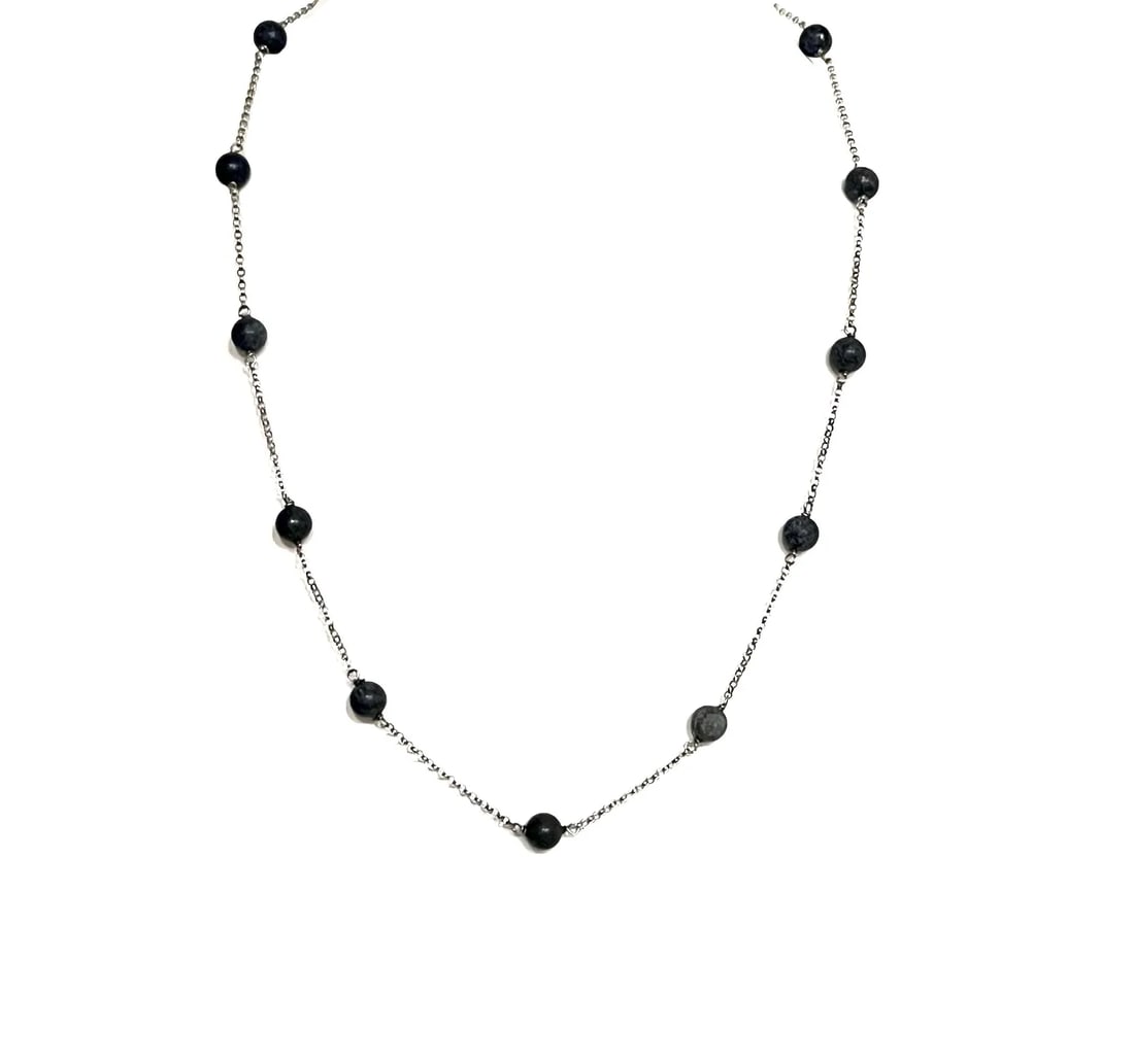 Vintage Lapiz Lazuli Necklace: Vintage Lapiz Lazuli Necklace Necklace 0.2 oz (7 grams) Measure 18"in W (opened)