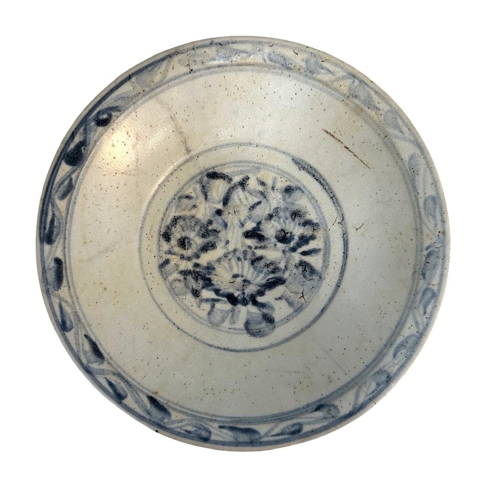 Large Chinese Export Ming Blue and White Pottery Shipwreck Plate (1 of 2)