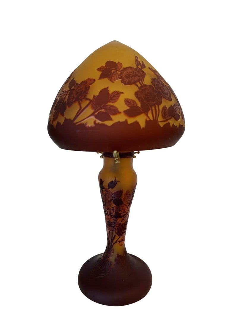 French Cameo Art Glass Lamp Galle Style: French Cameo Art Glass Lamp Galle Style with Silk Cable Measure 16 1/2"in H x 5 1/2"in bottom diameter