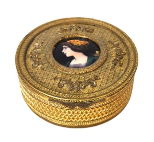 Beautiful Limoges Style Enamel Portrait Compact Gilt Trinket Box