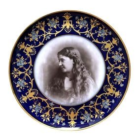 Aich Karlshna Portrait Cabinet Plate with Cobalt and Gilt Border, Late 19th Century