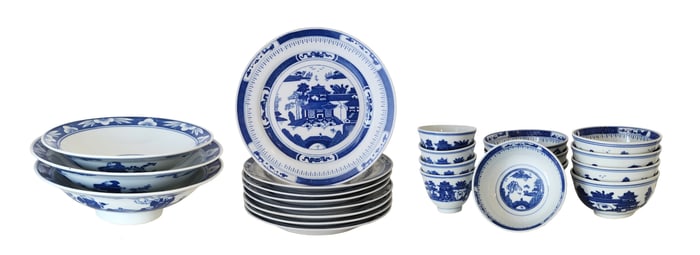 23-Piece Chinese Blue and White Porcelain Dinnerware Set for 4, Marked