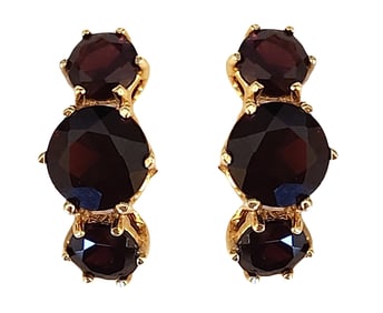 Pair of 18K Gold Earrings with Faceted Garnets