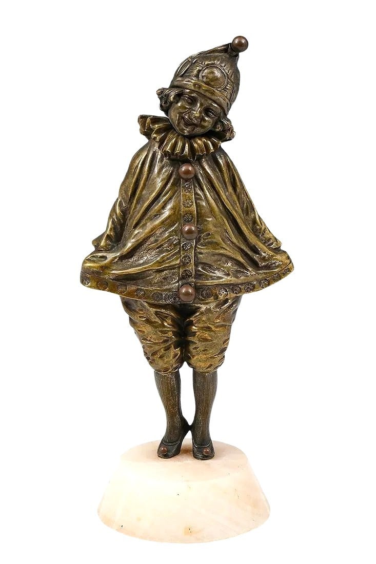 Demetre Haralamb Chiparus ( 1886-1947) Romania: Demetre Haralamb Chiparus ( 1886-1947) Romania Title: Little Clown Bronze on Marble Figure Measure 9"in H Biography: Demetre H. Chiparus, also known as Demetre Chiparus , was born in Dorohoi, Romania,