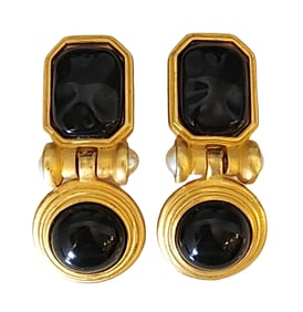 Ann Taylor Gold-Tone Black Glass Drop Clip-On Earrings – Vintage Designer Signed