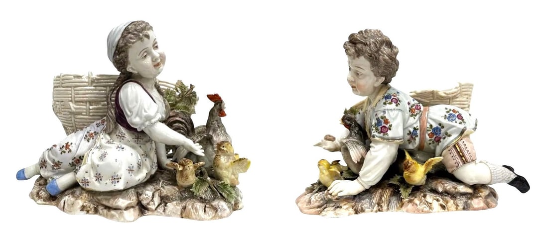 Pair of Porcelain Decoratives Figures Ca 1990 to Present (1 of 6)