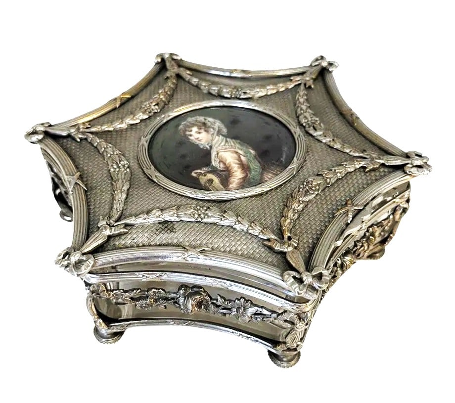 Vintage Silver Jewerly Box with Plaque Signed (1 of 8)