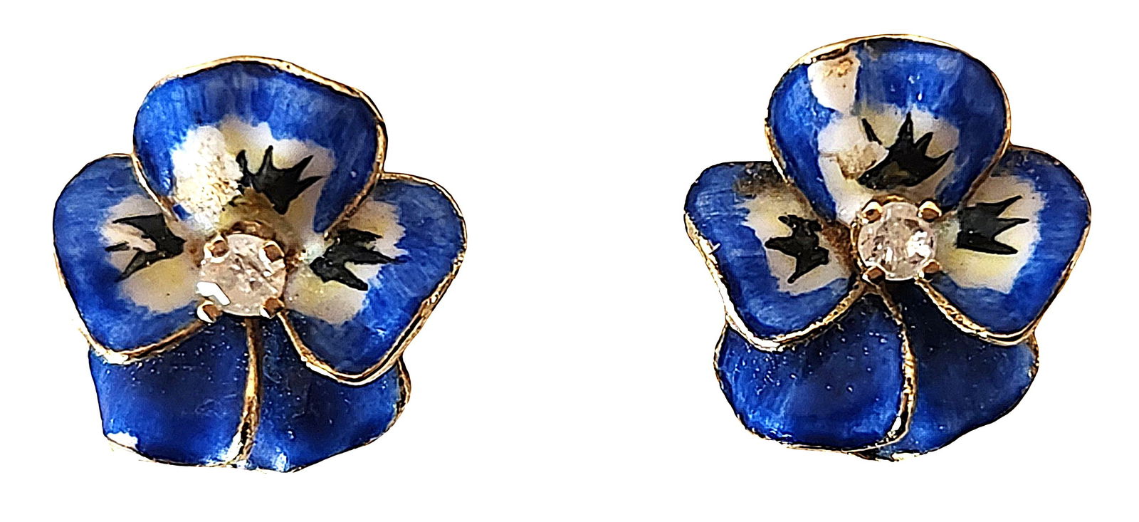 Vintage 14K Gold Enamel Pansy Flower Diamond Stud Earrings: Charming vintage 14K yellow gold pansy flower stud earrings featuring vibrant hand-painted blue enamel petals with delicate white and black accents. Each flower is centered with a small sparkling diam