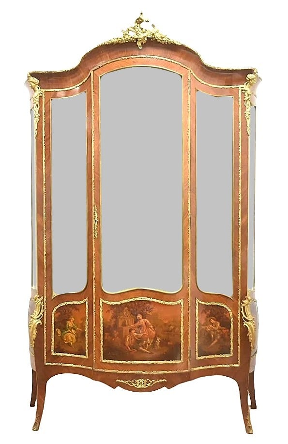 Fine French Louis XV–Style Vernis Martin Vitrine, Signed A. Cortez, Late 19th Century: A finely executed French Louis XV–style Vernis Martin vitrine, dating to the late 19th century, of elegant bombé form with curved glass front and sides. The cabinet is richly decorated with hand-pa