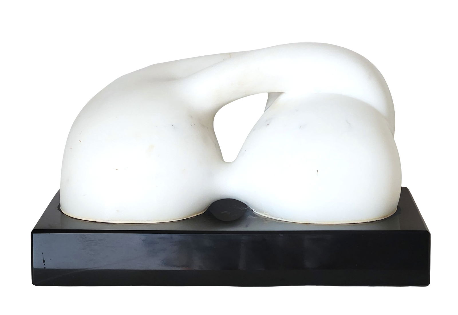 Augustin Cardenas (1927 - 2001) Cuba: Augustin Cardenas (1927 - 2001) Cuba Marble Sculpture Measure 8 1/2 in H x 13 1/2 in W x 6 3/4"in D Biography: Augustin Cardenas was born in Matanzas, Cuba in 1927, and studied at the Academia de Bell