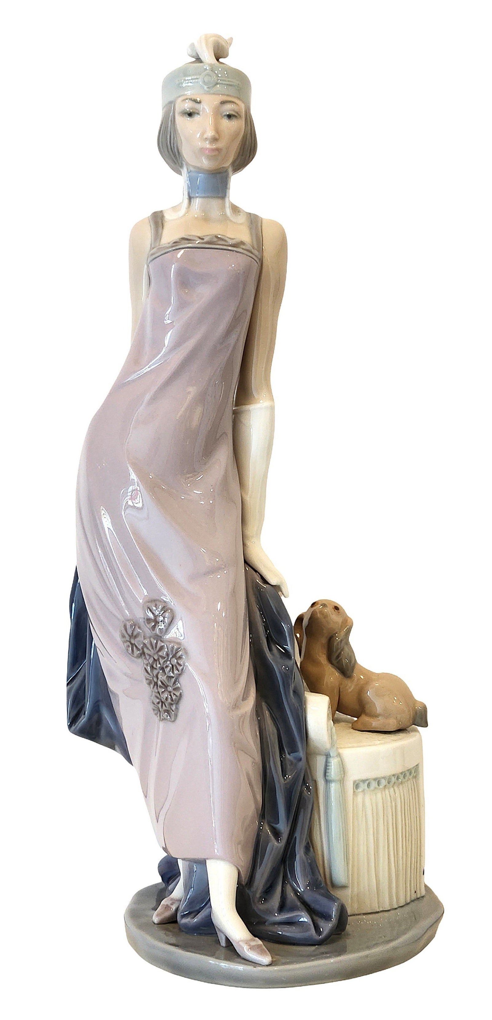 Lladro Porcelain Figurine – Elegant Lady with Dog, Daisa 1982, Hand Made in Spain (1 of 5)