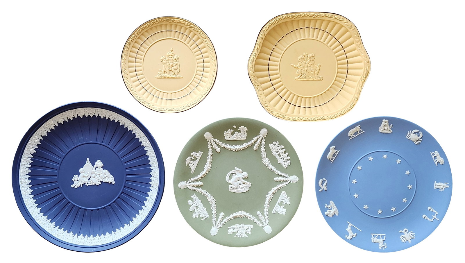 Group of 5 Wedgwood Jasperware Plates, Blue, Green & Yellow, Zodiac & Classical Motifs (1 of 4)