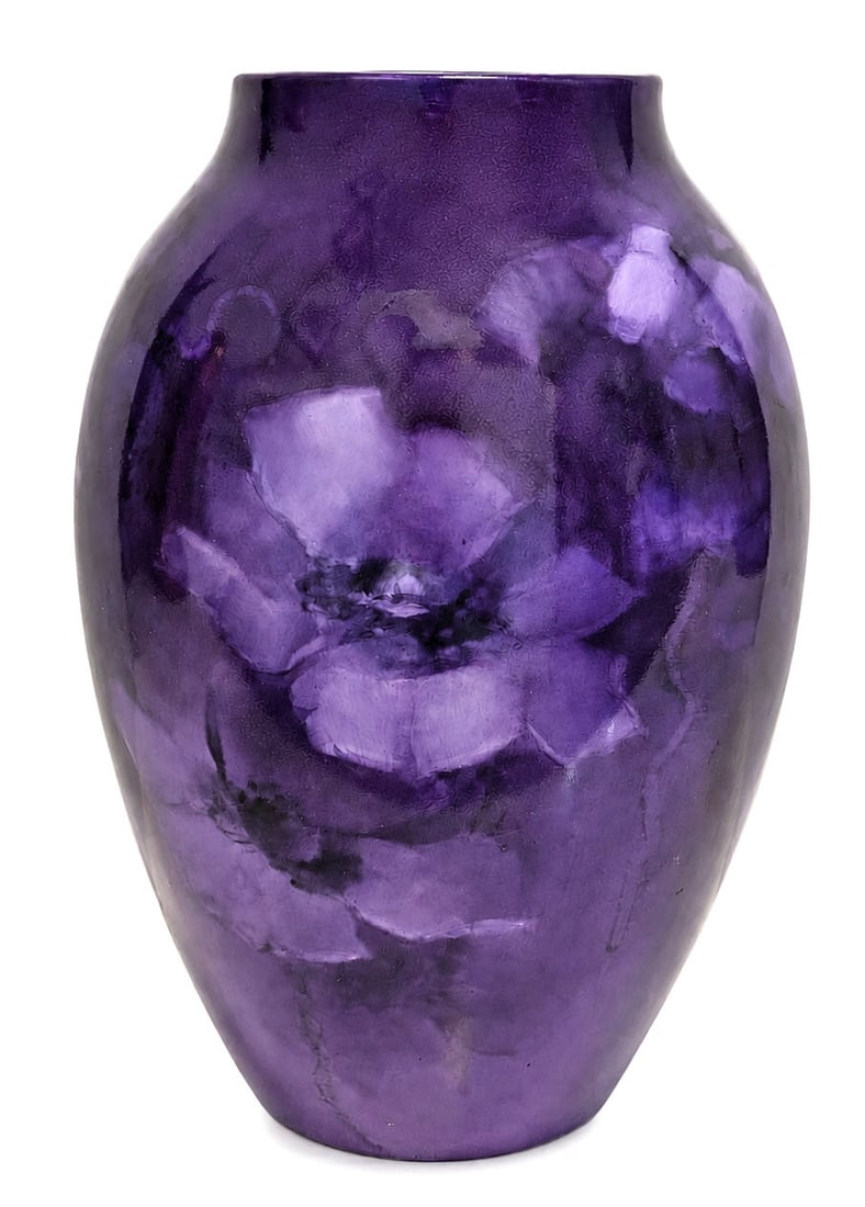 French Art Deco D&C Porcelain Cabinet Vase with Purple Floral Decoration: Elegant French Art Deco porcelain vase by D&C France (Delinieres & Co.), featuring a striking deep violet glaze with stylized floral decoration rendered in soft lavender and purple tones. The baluster