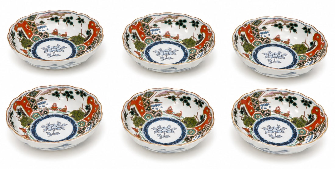 Set of Six Japanese Imari Porcelain Scalloped Bowls (1 of 4)