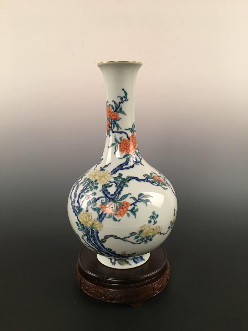 Chinese Famille Rose Vase With Yong Zheng Mark (1 of 10)