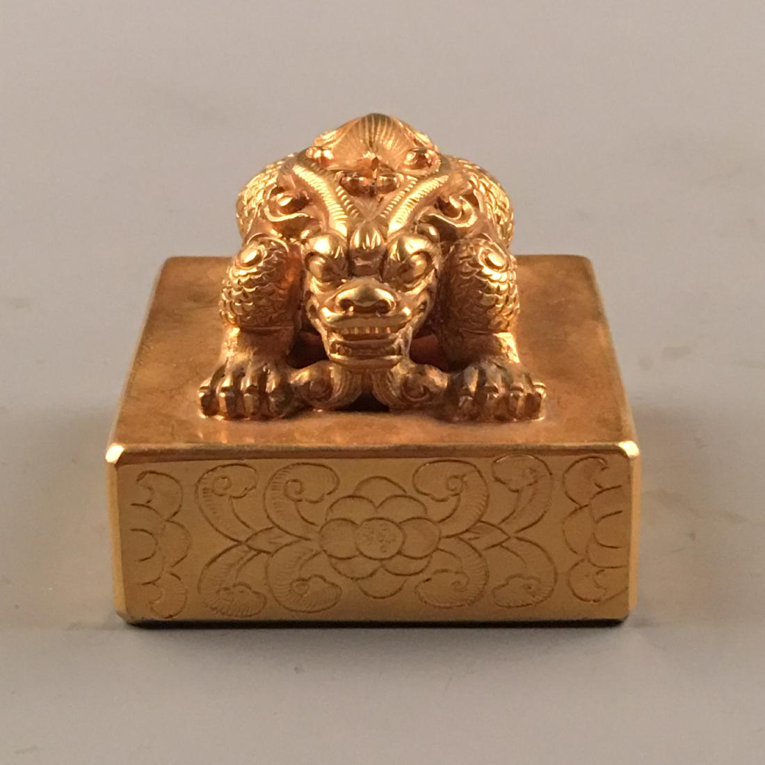 Chinese Gilf Bonze Seal: Chinese Gilf Bonze Seal 2'' H, 2-1/4'' W; 786 g Shipping: We are able to pack and ship this item to an address in the United States for $30.00 via UPS Ground or USPS Priority Mail. Tracking informatio