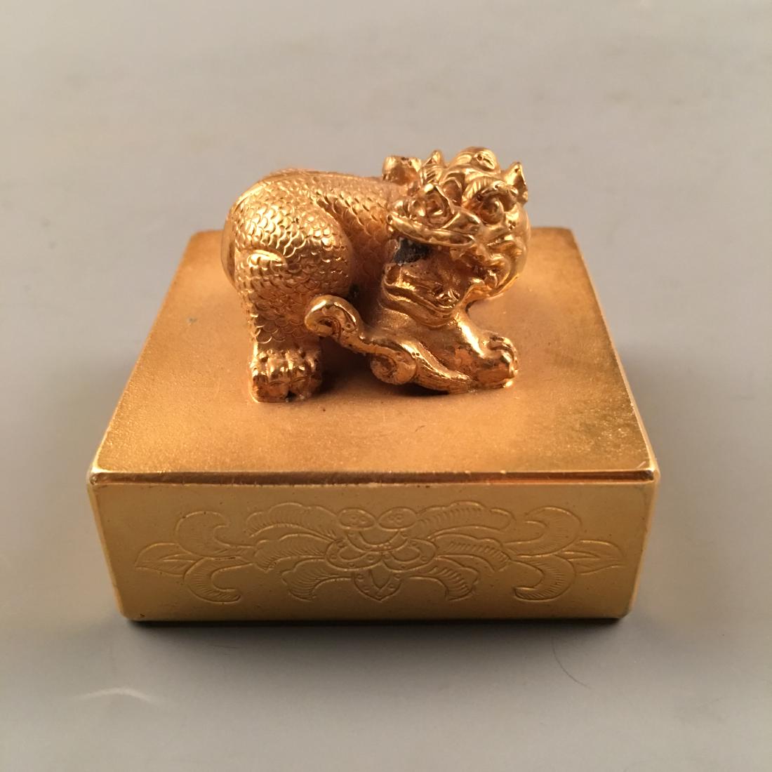 Chinese Gilt Bronze 'Rui Shou' Seal: Chinese Gilt Bronze 'Rui Shou' Seal 2'' H, 2-1/4'' W; 1.6 lb Shipping: We are able to pack and ship this item to an address in the United States for $30.00 via UPS Ground or USPS Priority Mail. Tracki