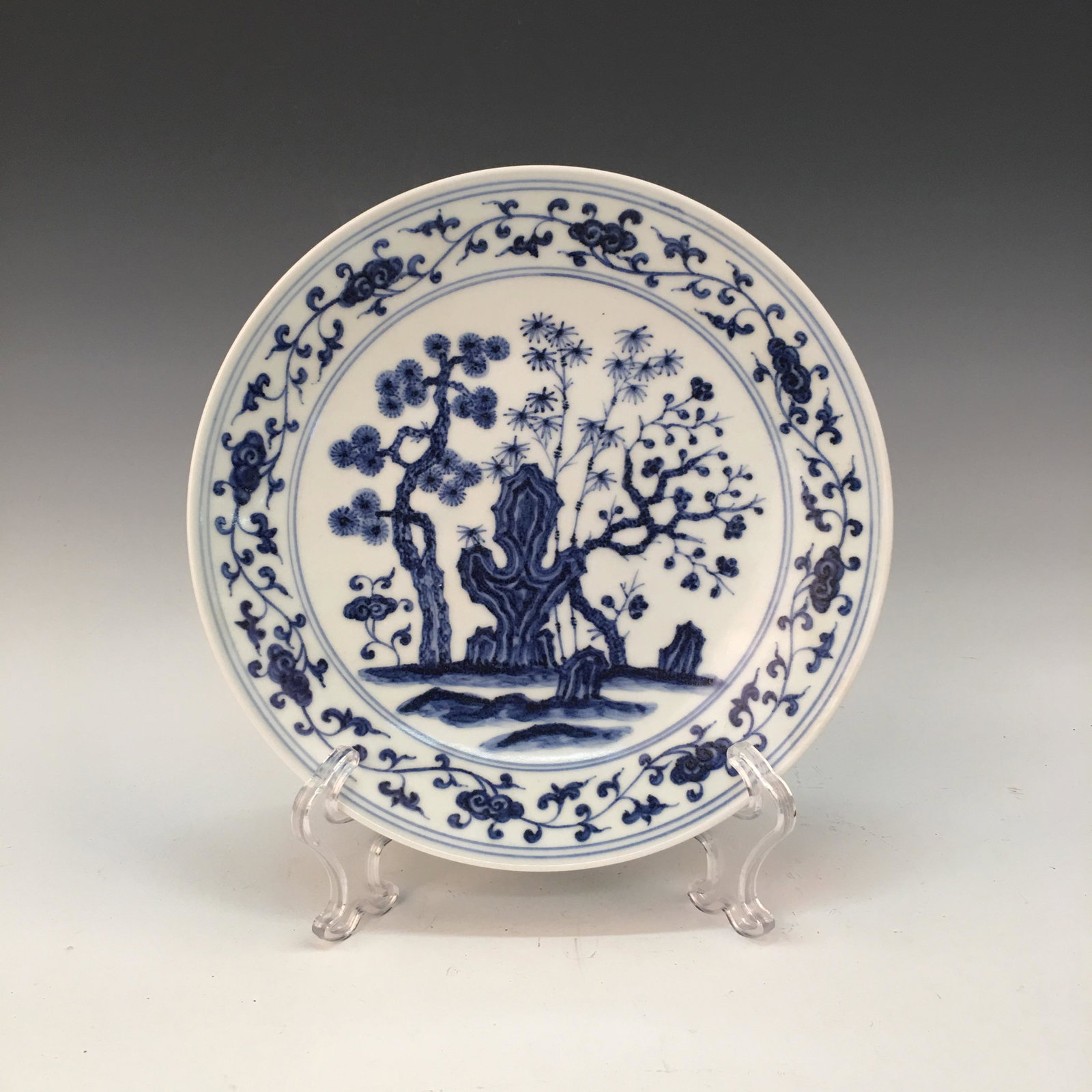 Chinese Blue-White Plate, Xuande Mark: Chinese Blue-White Plate, Xuande Mark 1-1/4'' H, 8'' W; 1 lb Shipping: We are able to pack and ship this item to an address in the United States for $35.00 via UPS Ground or USPS Priority Mail. Tracki